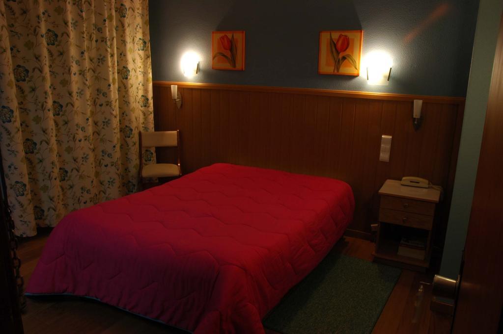 Guest house Pensao Residencial Roma Lisbon