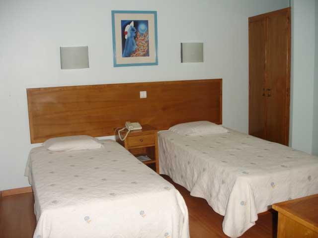 Guest house Pensao Residencial Roma Lisbon